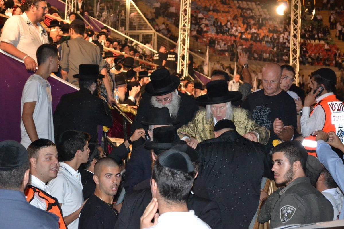 מעמד הרבבות במעמד סיום הש"ס באצטדיון טדי • גלרית ענק