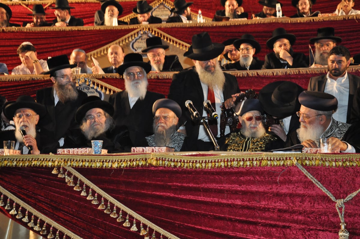 מעמד הרבבות במעמד סיום הש"ס באצטדיון טדי • גלרית ענק