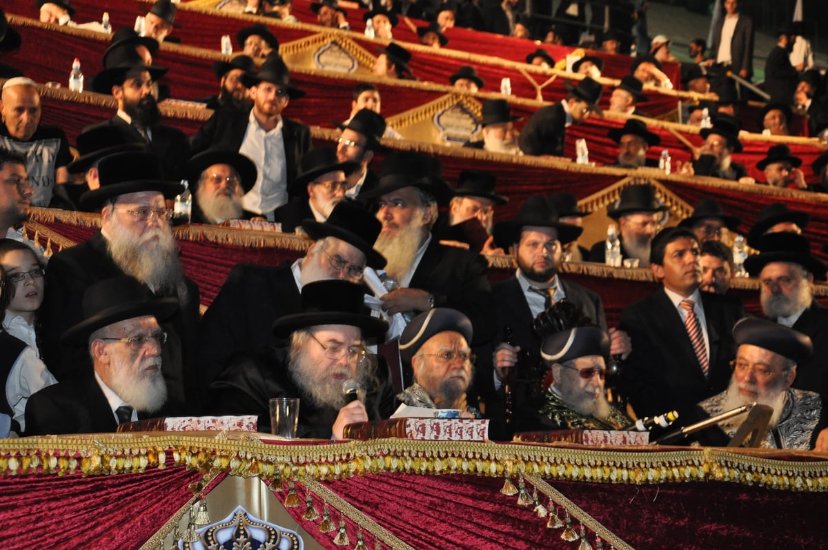 מעמד הרבבות במעמד סיום הש"ס באצטדיון טדי • גלרית ענק