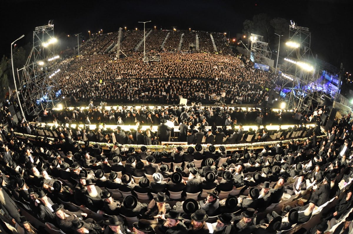 רבבות לומדי התורה במעמד סיום הש"ס בירושלים • גלריה