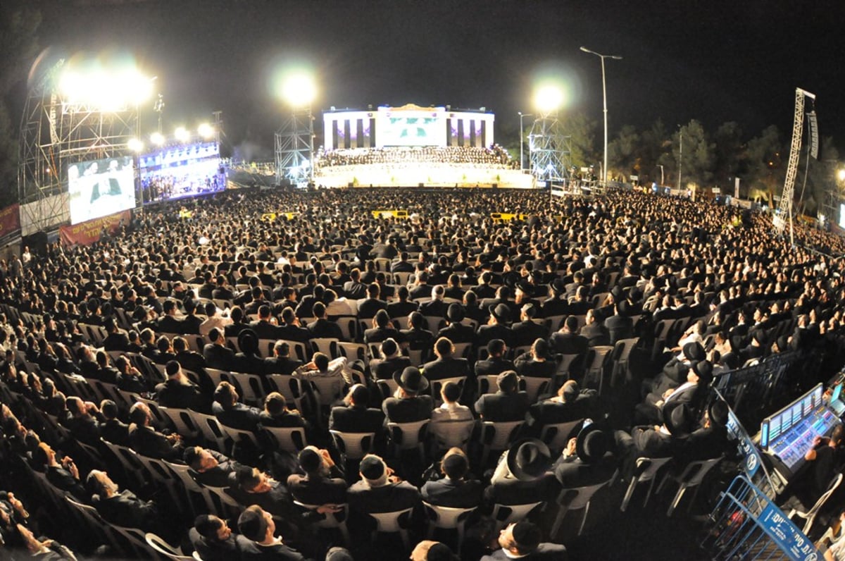 רבבות לומדי התורה במעמד סיום הש"ס בירושלים • גלריה