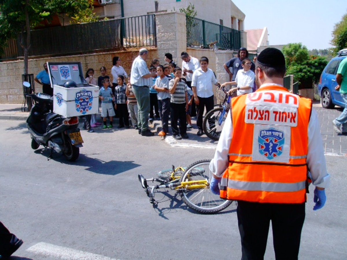 אלעד: נפגע קשה מאוטובוס בעת שרכב על אופניו