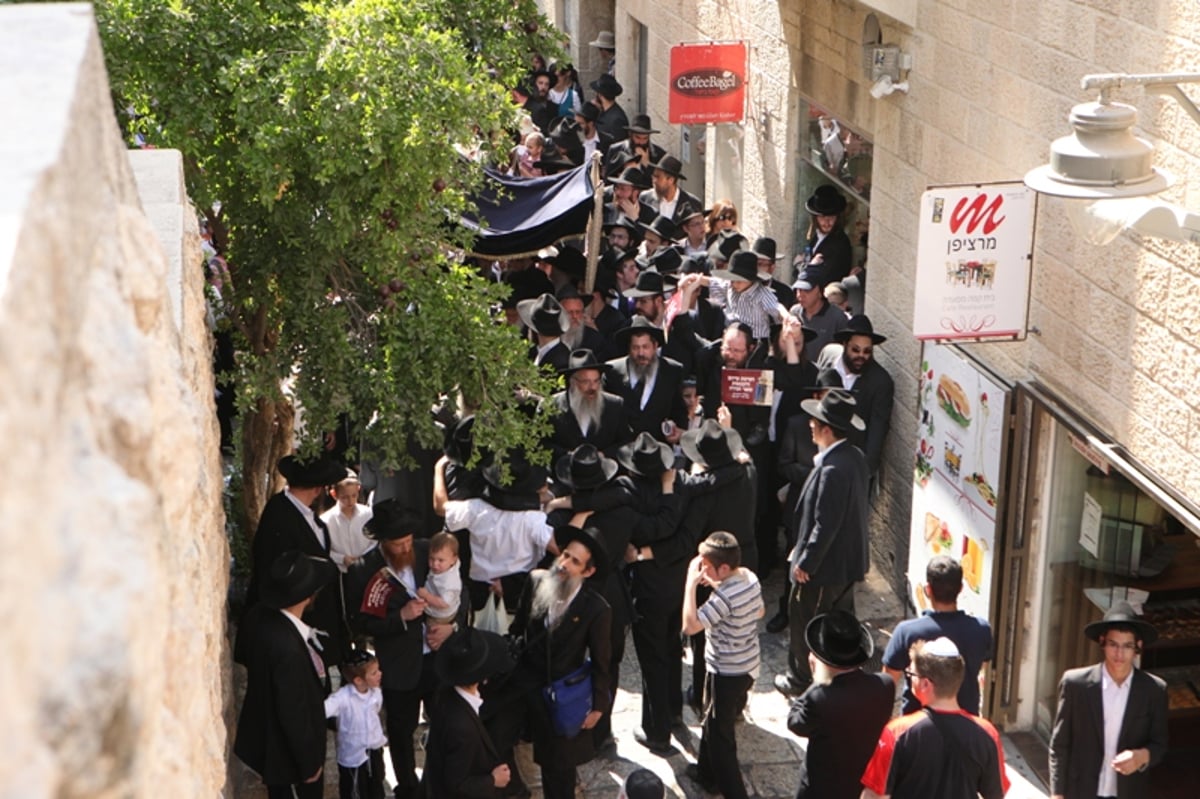 מעל רבבה חגגו בירושלים עם ספר-התורה לילדי ישראל