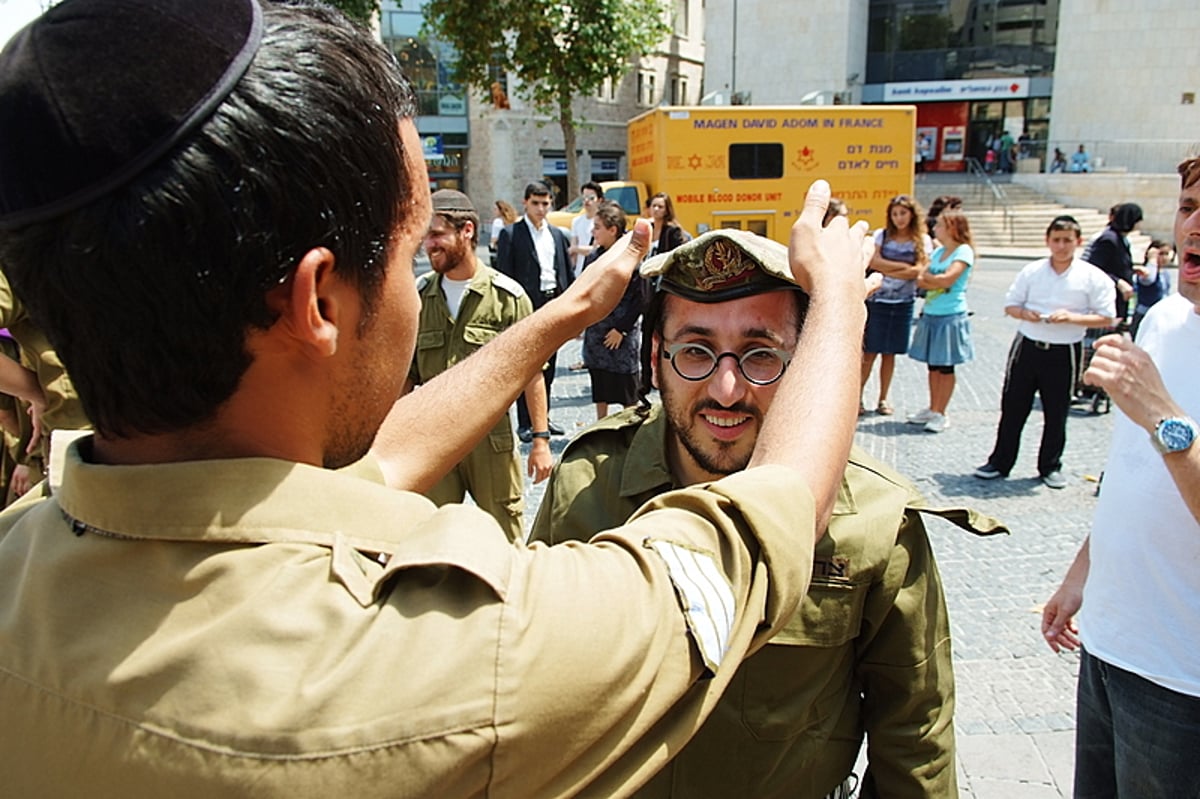 בקליפ החדש של ליפא: חיילי הנח"ל החרדי