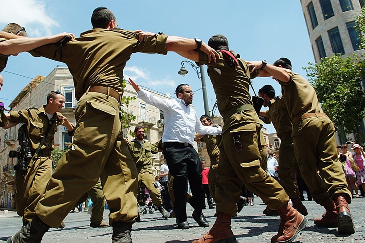 בקליפ החדש של ליפא: חיילי הנח"ל החרדי