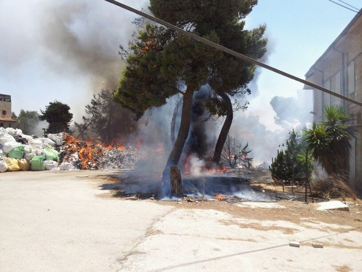 דרמה בגאולה: שריפה פרצה במתחם שנלר