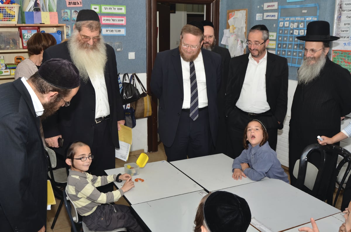 כך הפך 'החינוך העצמאי' לעסק משפחתי ללא פיקוח