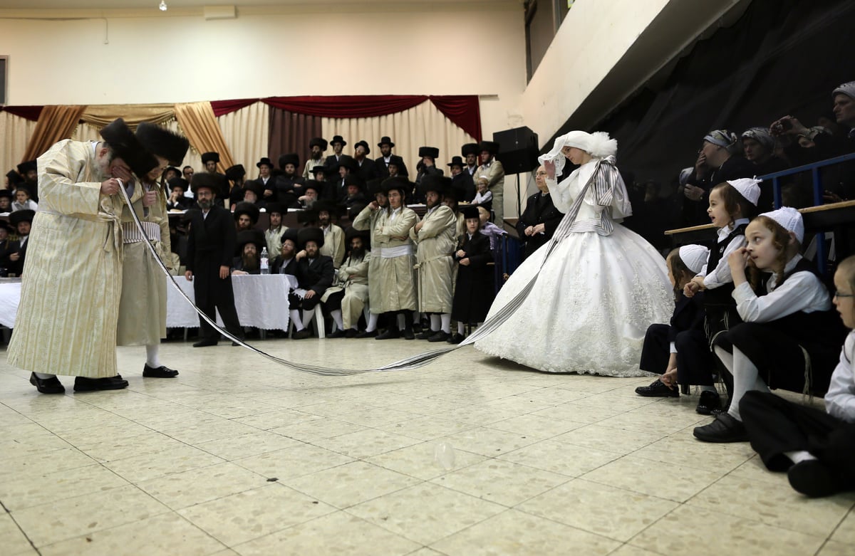 תיעוד מיוחד: החתונה ב'תולדות אברהם יצחק'