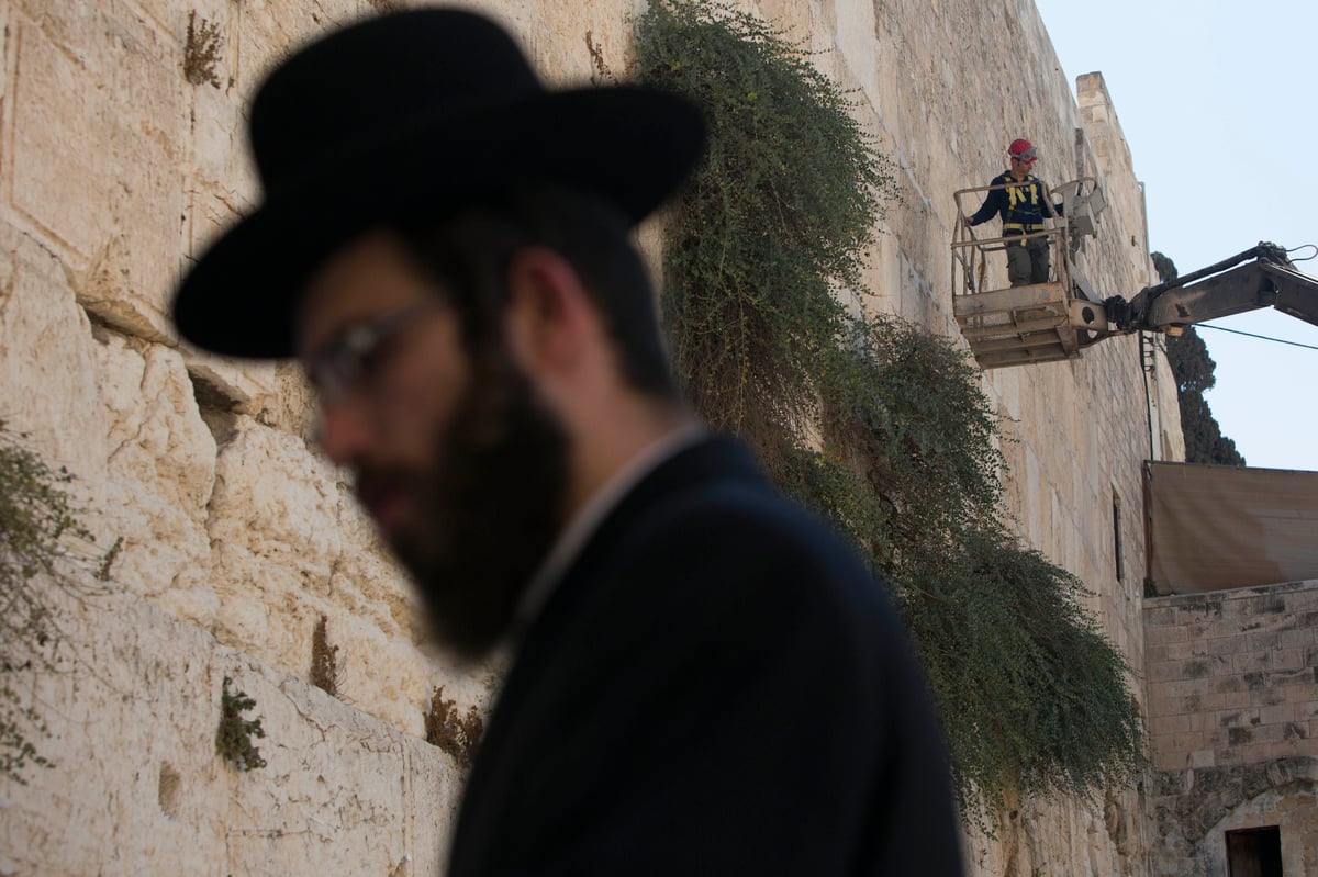 מהנדסים בדקו את יציבות הכותל המערבי