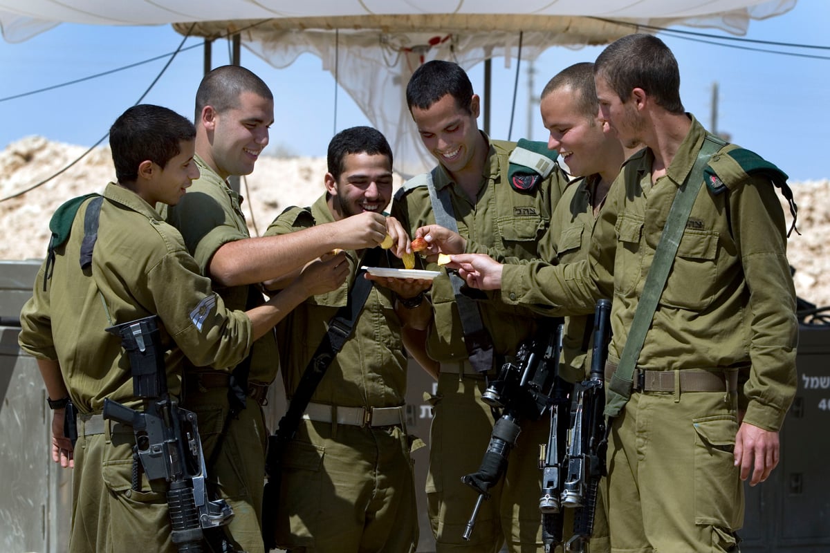 גבול ישראל-מצרים: חיילי צה"ל מאחלים שנה טובה