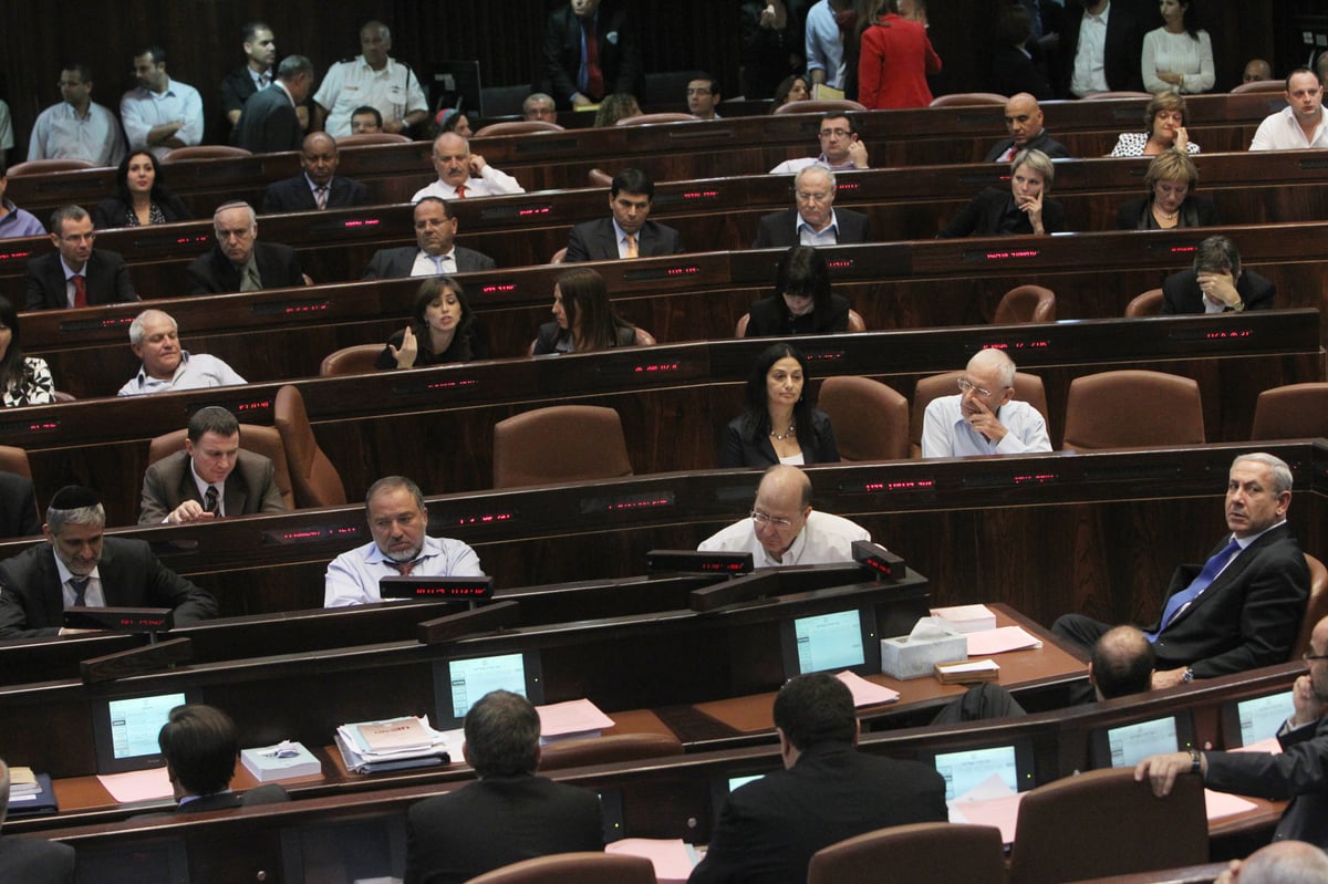 תיעוד: כך חברי הכנסת פזרו את עצמם