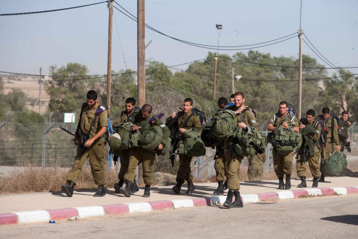 גלריה: צה"ל נערך לכניסה קרקעית