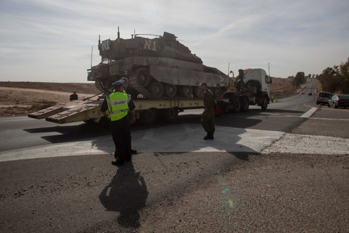 גלריה: צה"ל נערך לכניסה קרקעית