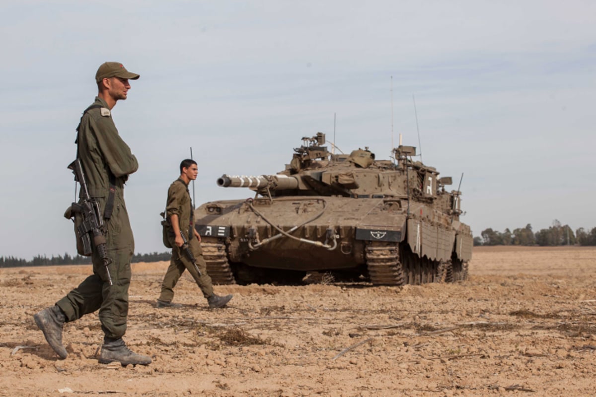 גלריה: צה"ל נערך לכניסה קרקעית