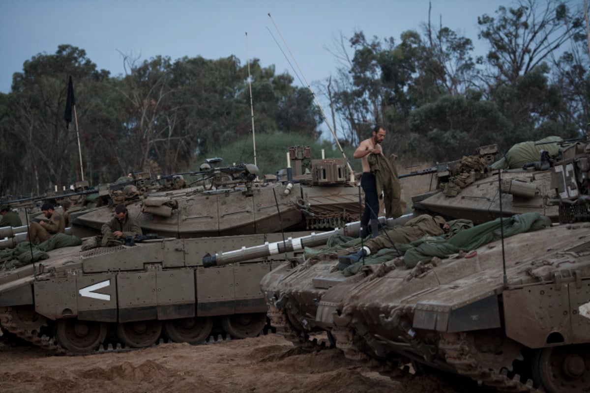 גלריה: צה"ל נערך לכניסה קרקעית