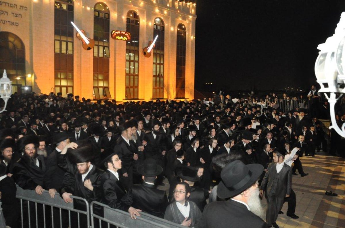 תיעוד: שמחת החתונה לנכד האדמו"ר מסדיגורא