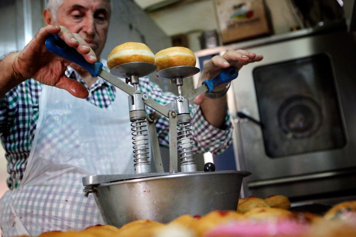 חנוכה בפתח: הסופגניות כבר מוכנות • גלריה