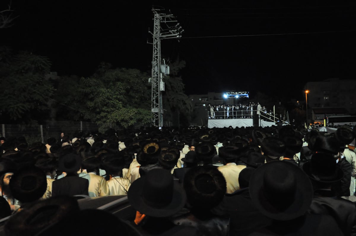 גלריה: חתונת בית קרעטשניף, תולדות אהרון, דז'יקוב ומעליץ