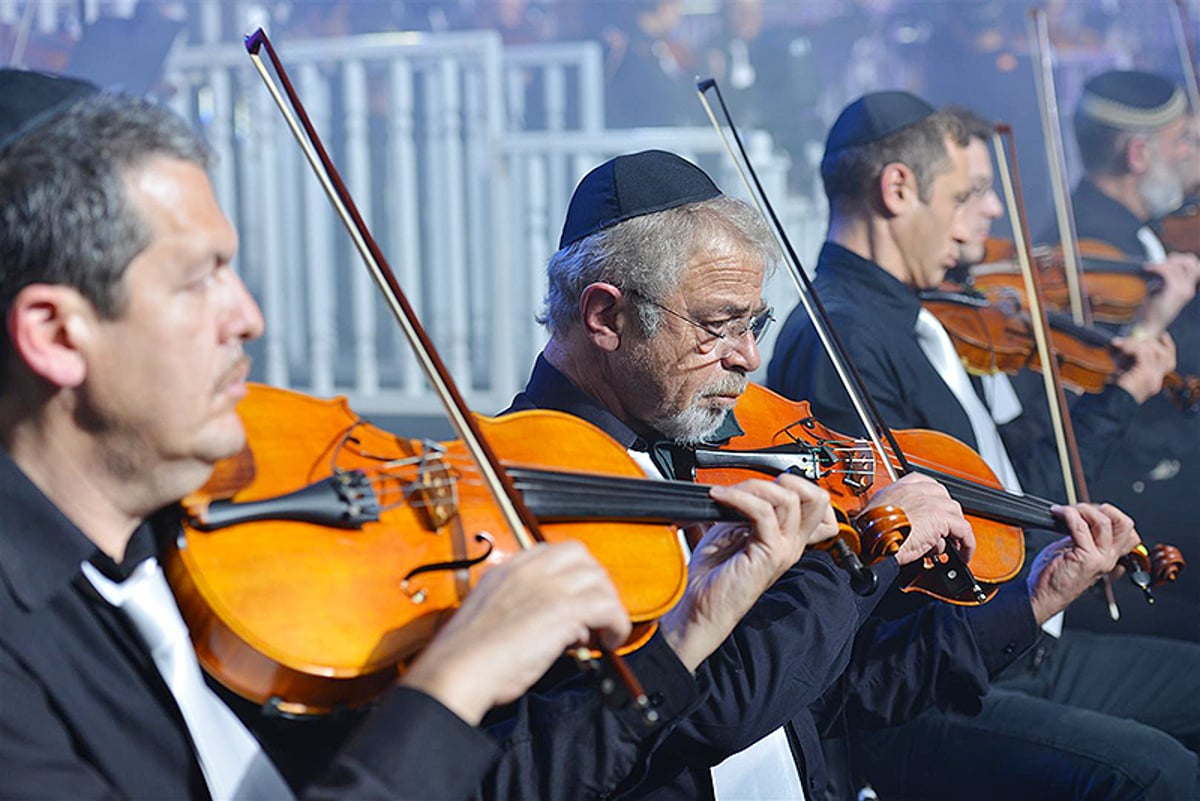 גלריית ענק: יעקב שוואקי מופיע בהיכל נוקיה