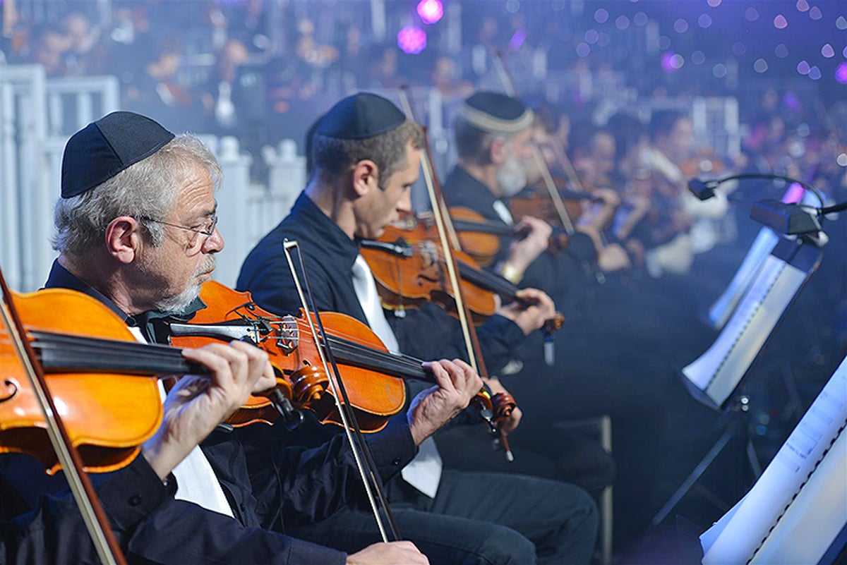 גלריית ענק: יעקב שוואקי מופיע בהיכל נוקיה