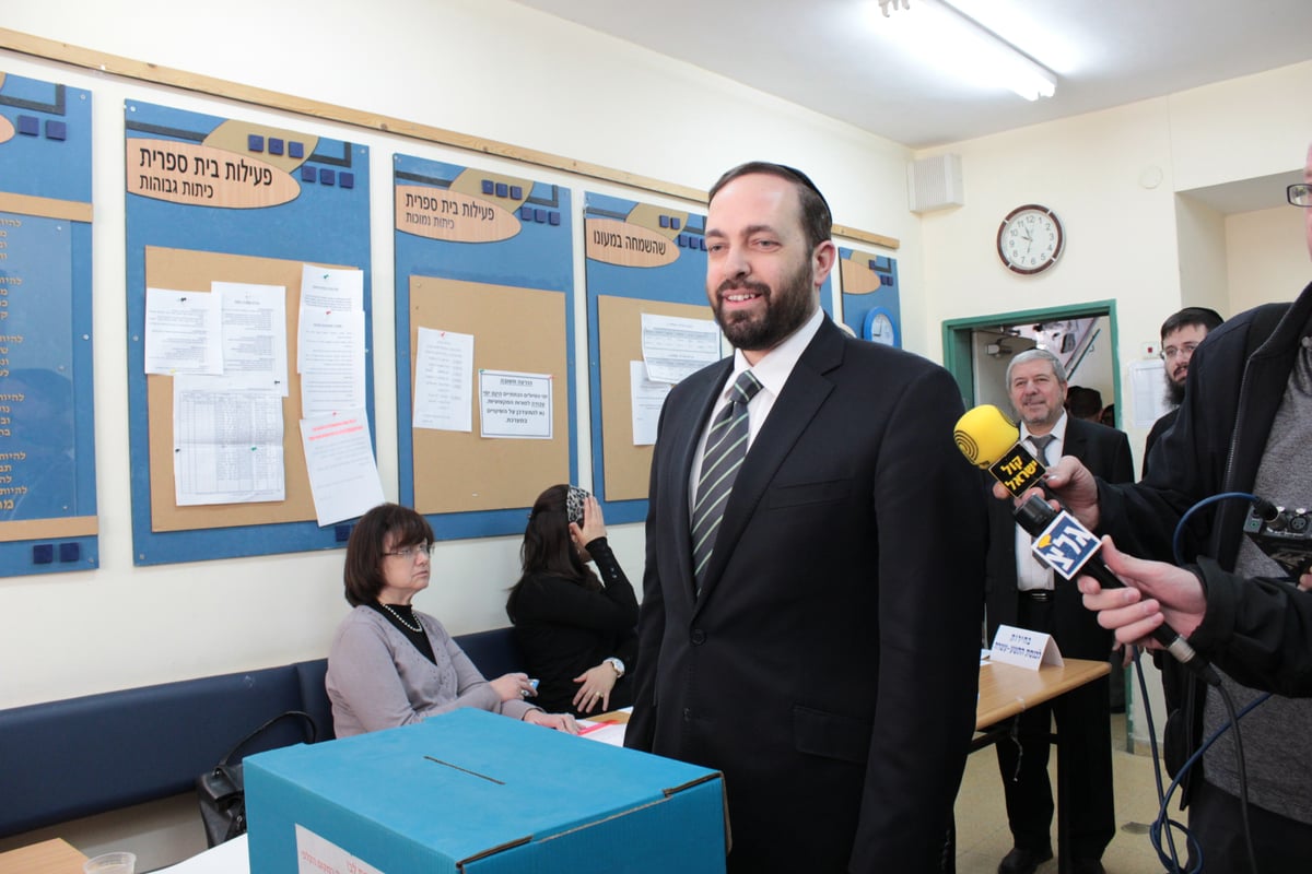 צפו: ראשי ש"ס דרעי וישי מצביעים, אמסלם הצטרף