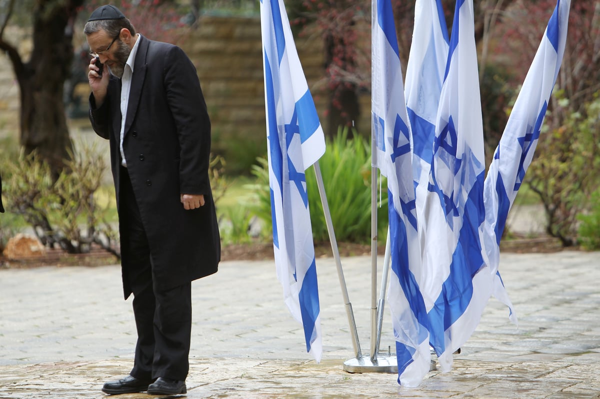 'יהדות התורה' לפרס: "מודאגים מקידום חוק שיפגע בעולם התורה"