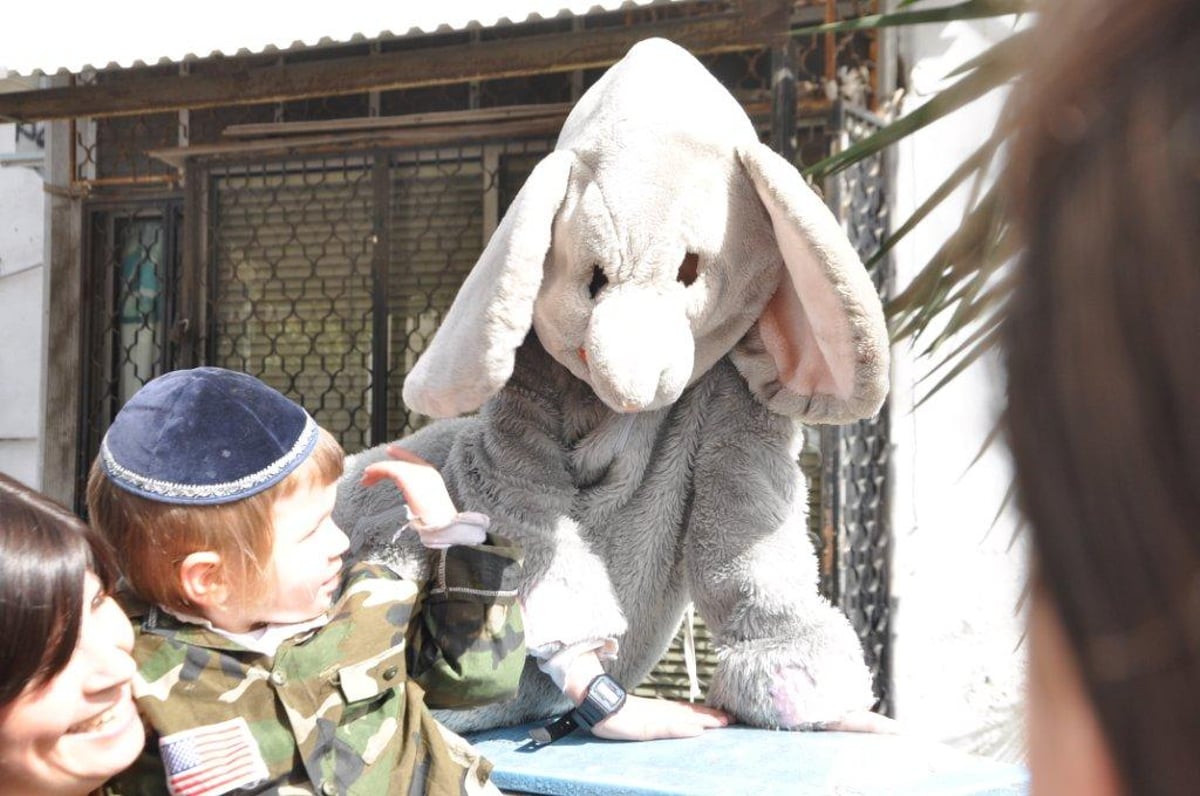 בבני ברק חגגו את פורים בהידור • צפו בגלריית ענק