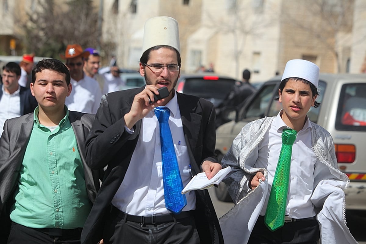 פורים ללא הפסקה: תיעוד ענק מהחגיגות בירושלים