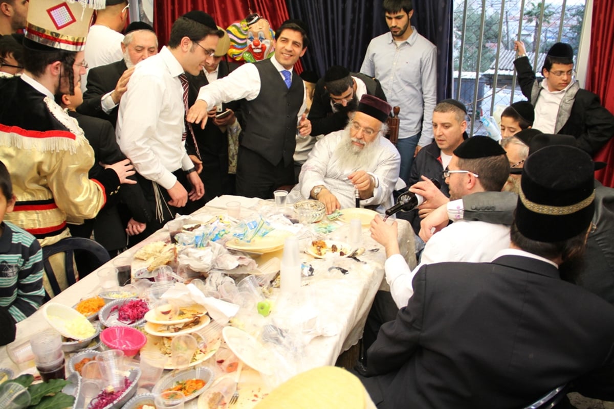 צפו: פורים עם המקובל הרב בניהו שמואלי