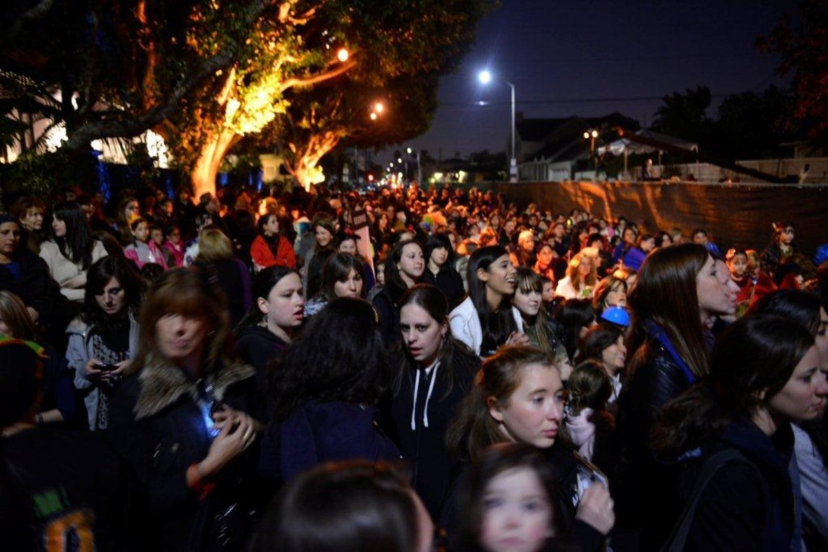 לה לה לנד: צפו בקינדרלך בהוליווד