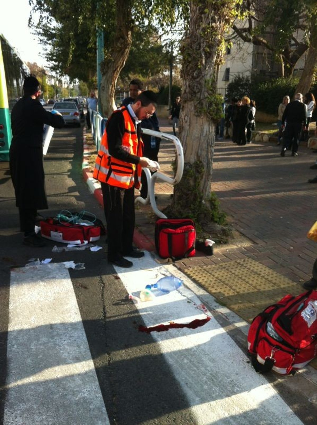 חזר מתפילת 'שחרית' ונפצע קשה מפגיעת אוטובוס