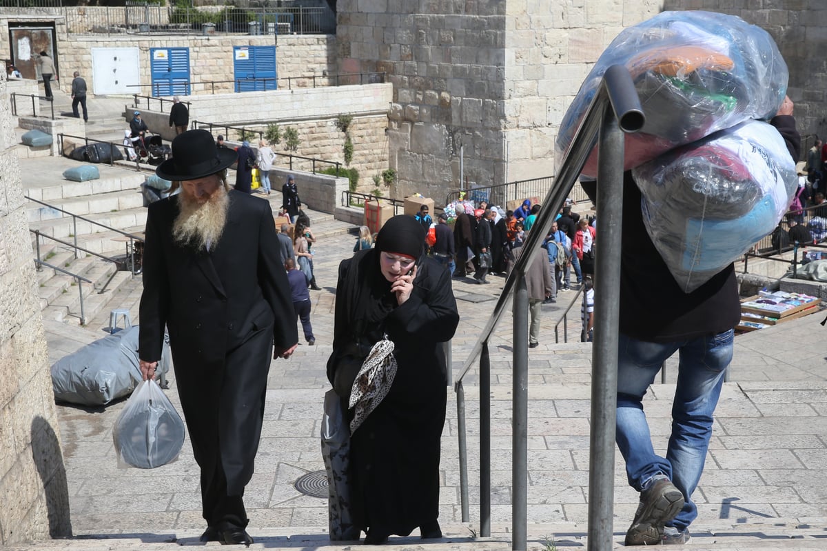 חול המועד: אלפים יצאו לבלות בפארקים • צפו בגלריה