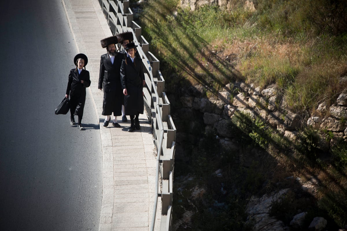 חול המועד: אלפים יצאו לבלות בפארקים • צפו בגלריה