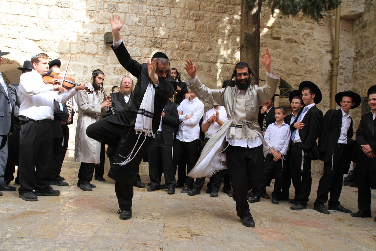 תהלוכת הכלייזמרים בירושלים • צפו