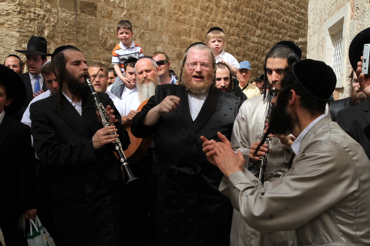 תהלוכת הכלייזמרים בירושלים • צפו