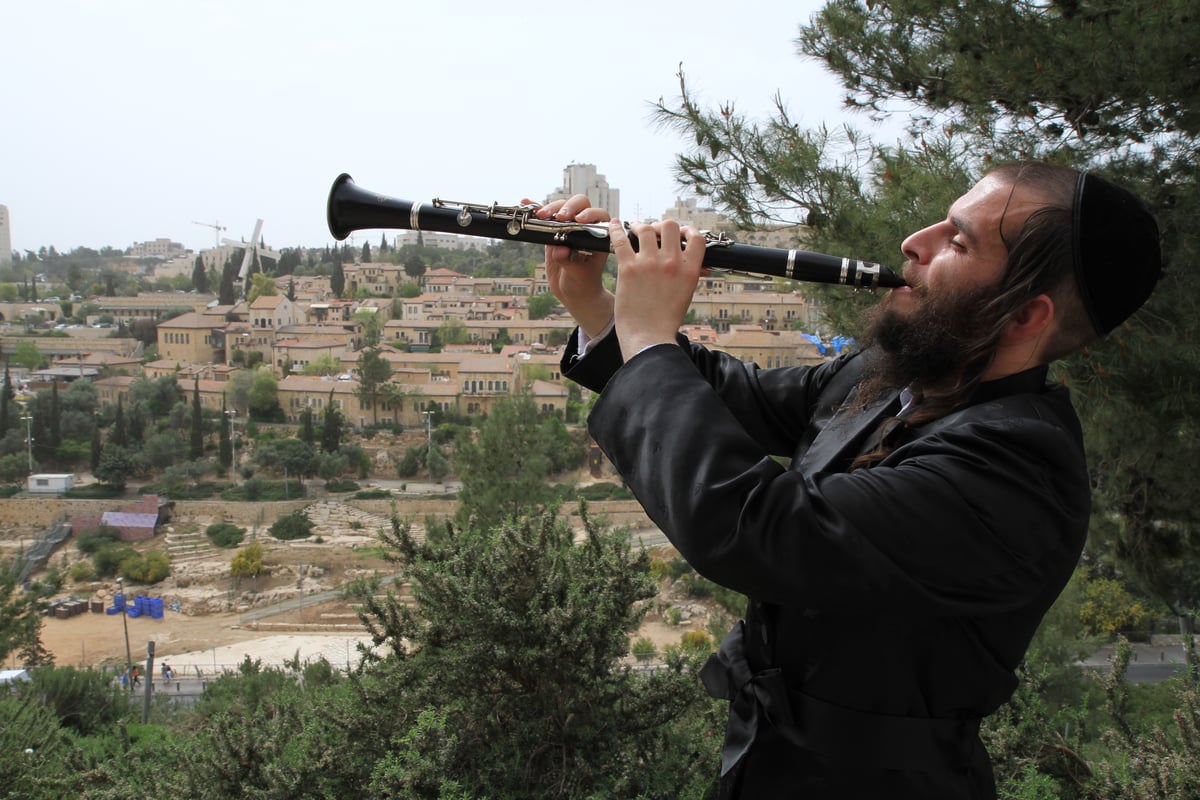 תהלוכת הכלייזמרים בירושלים • צפו