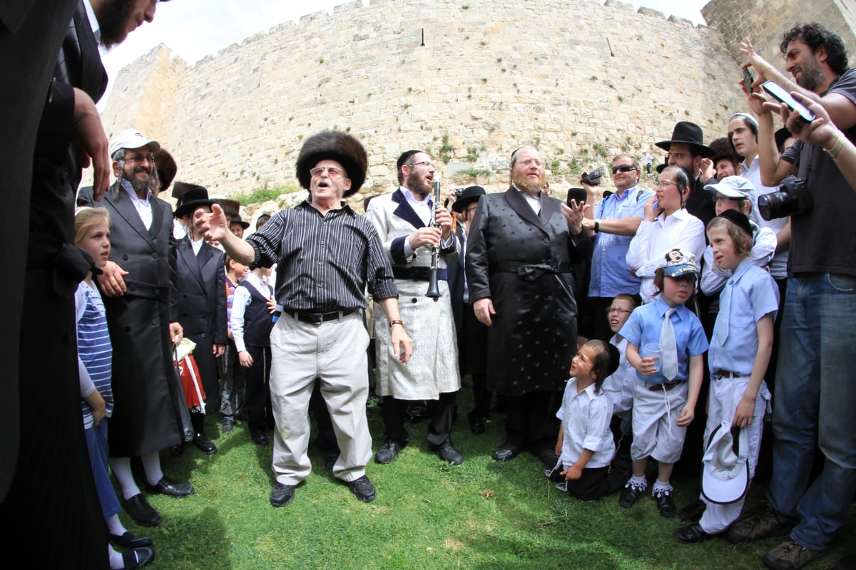 תהלוכת הכלייזמרים בירושלים • צפו