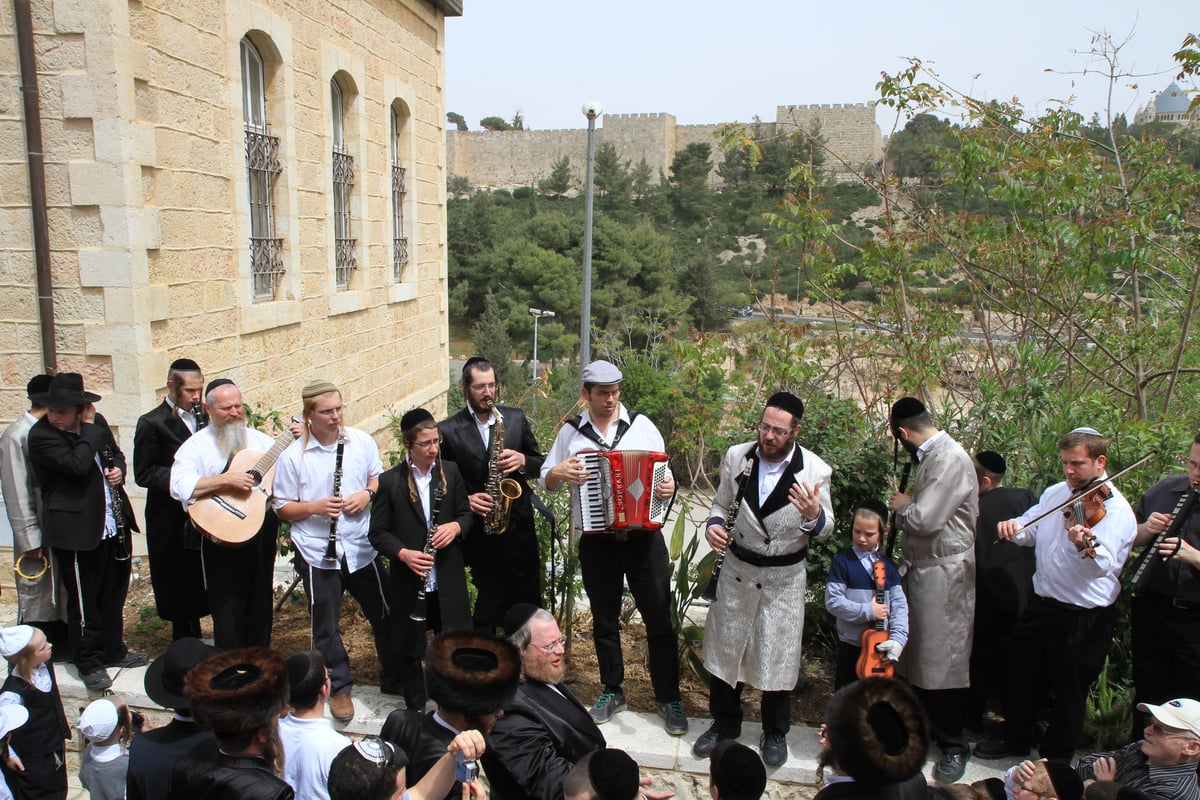 תהלוכת הכלייזמרים בירושלים • צפו