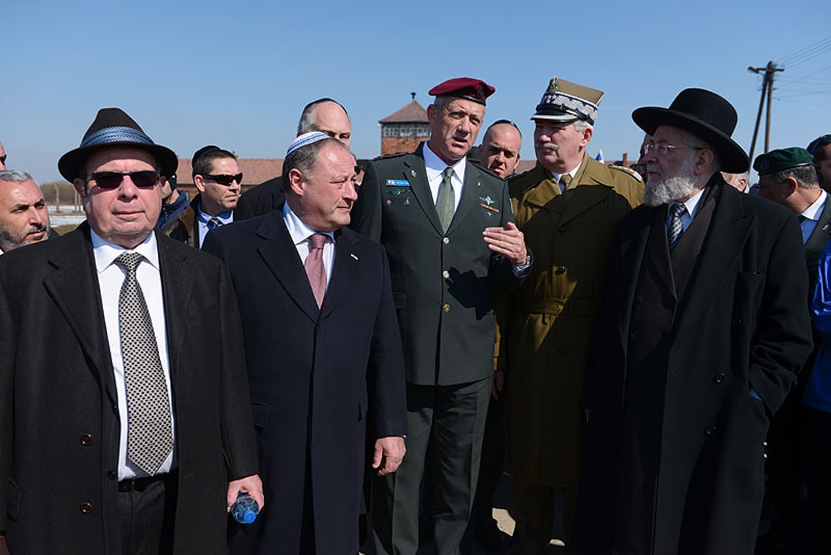 תיעוד מדהים: מצעד החיים באושוויץ