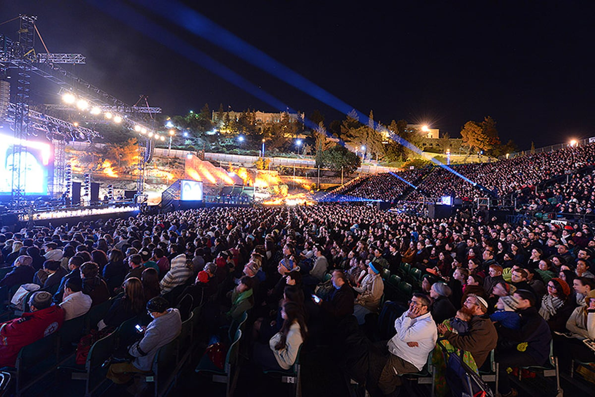 זמרים חרדים שרים לנופלים