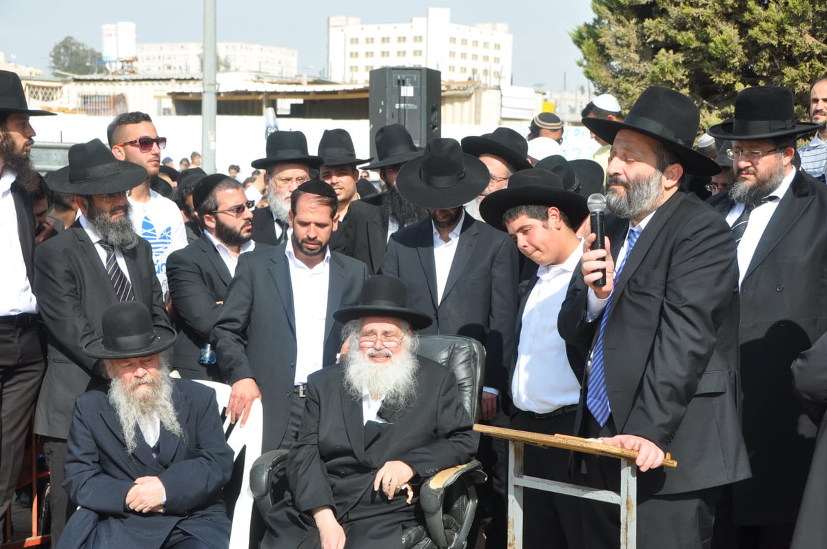 גלריה דומעת: הלווית הרבנית רחל בצרי ע"ה