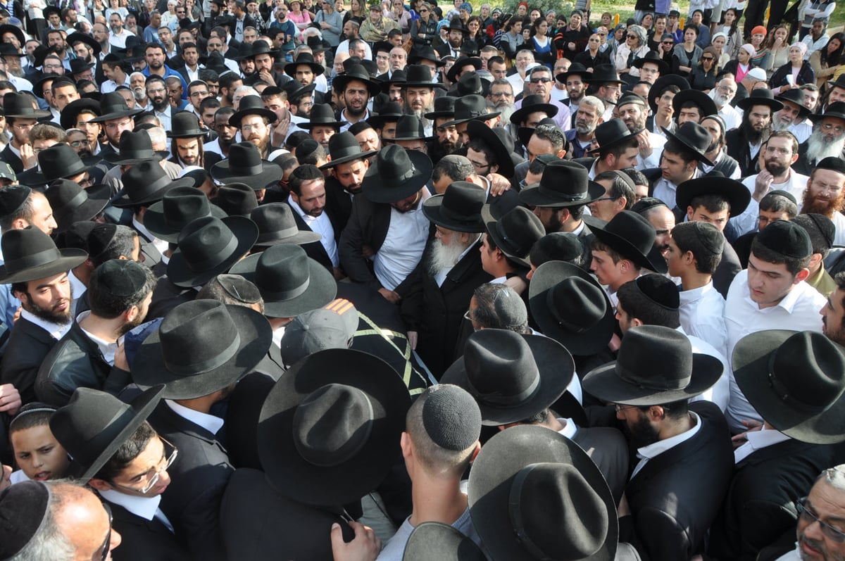 גלריה דומעת: הלווית הרבנית רחל בצרי ע"ה