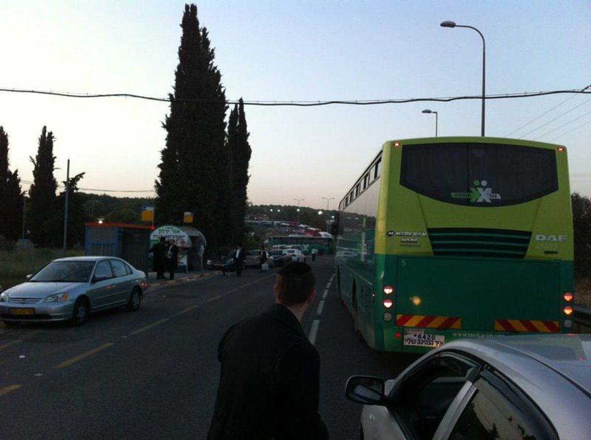 מערך התחבורה בקריסה: פקקי ענק, רבבות תקועים