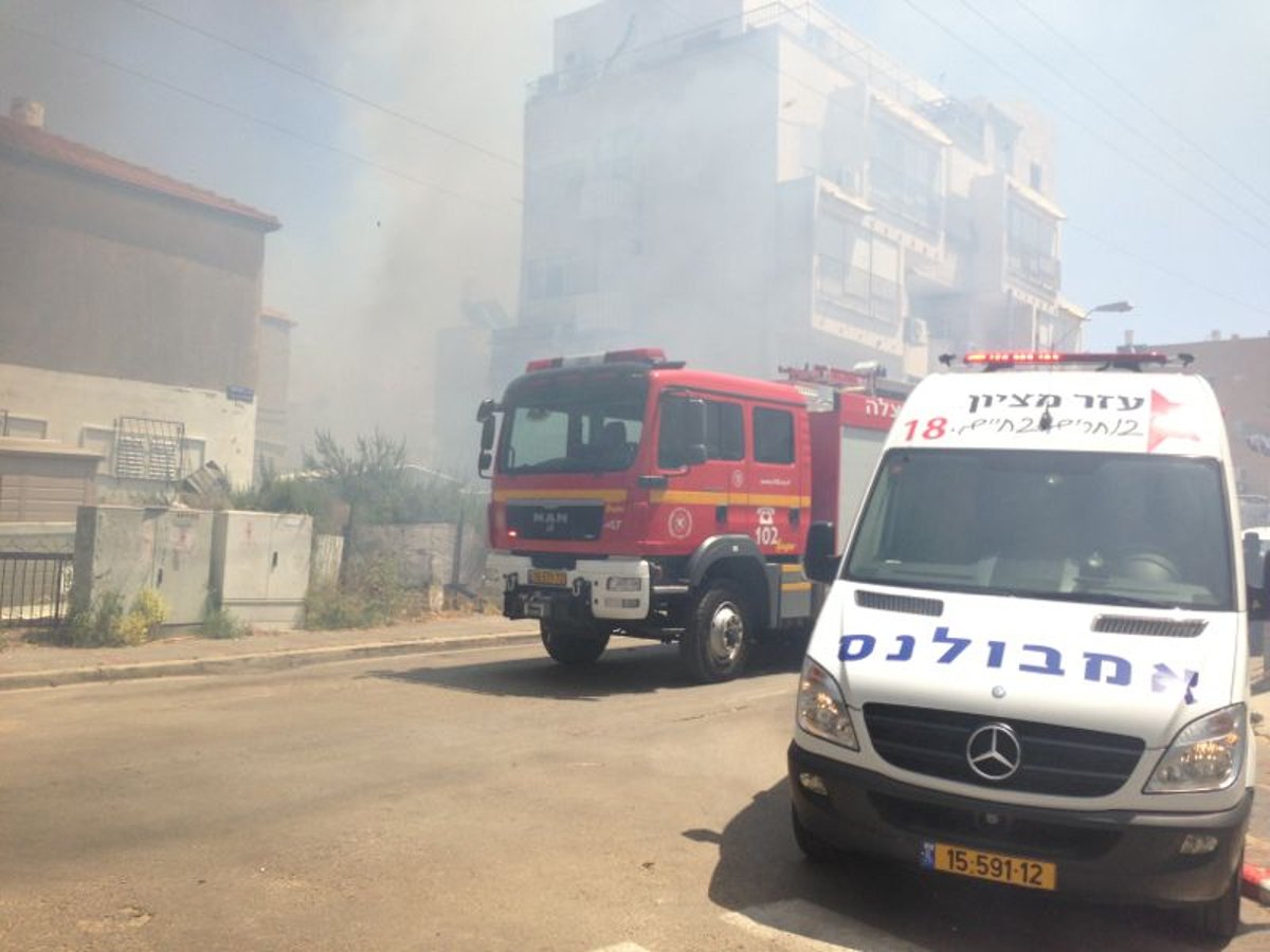 תיעוד: דליקת חורש גדולה בבני-ברק