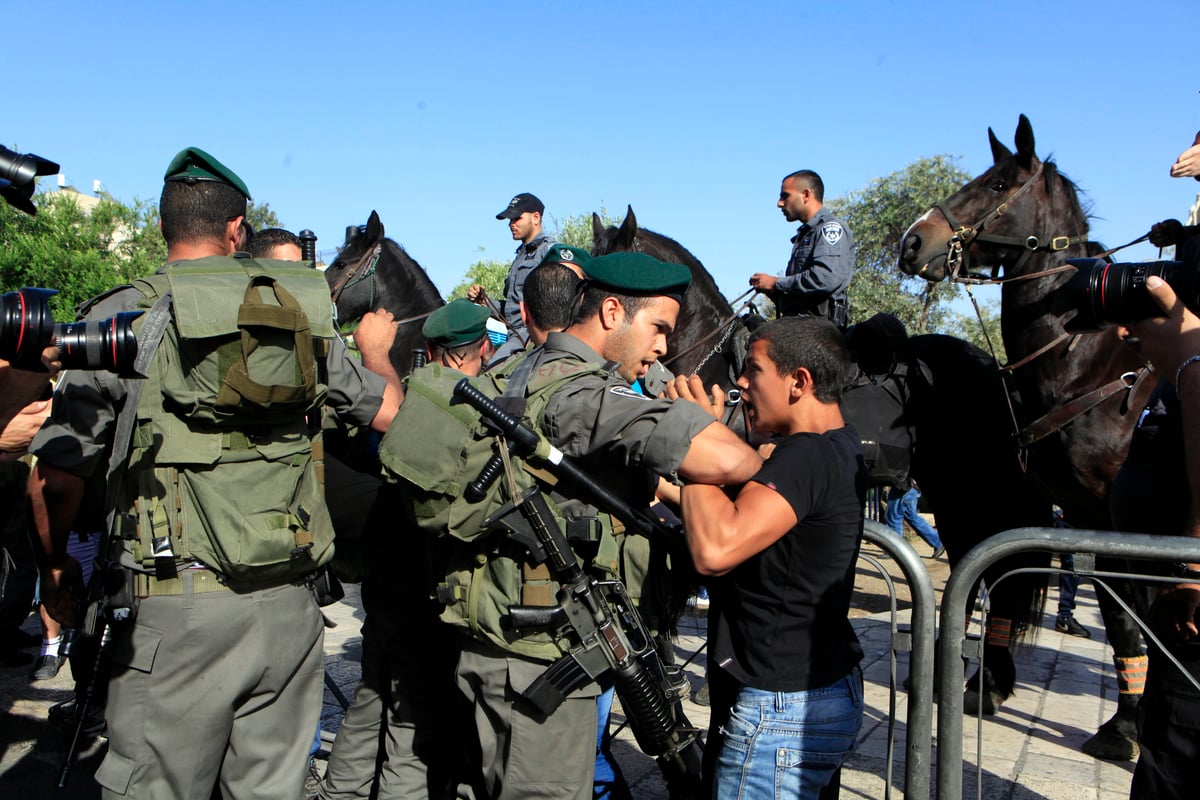 חגיגה שכזו: ריקוד דגלים ביום ירושלים • גלריה