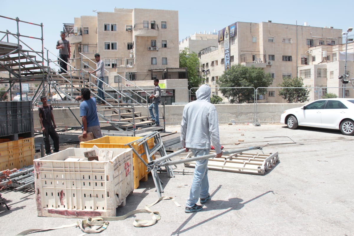 צפו בגלריה: כך נערכת בעלזא לקראת חתונת הענק