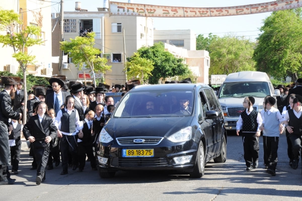 צפו בגלריה: חופת נכדת הרבי מצאנז