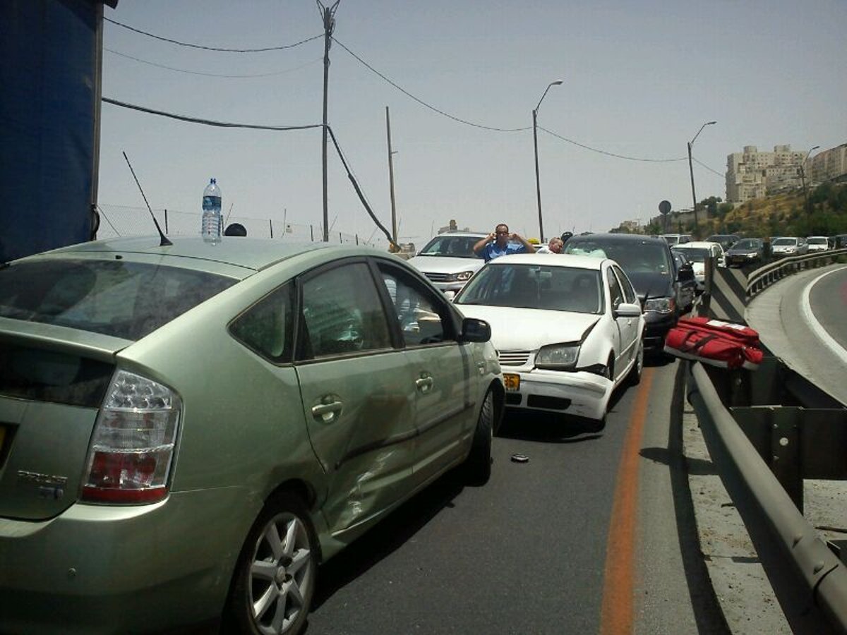 כביש 1: תאונת שרשרת עם ראש השב"כ יורם כהן