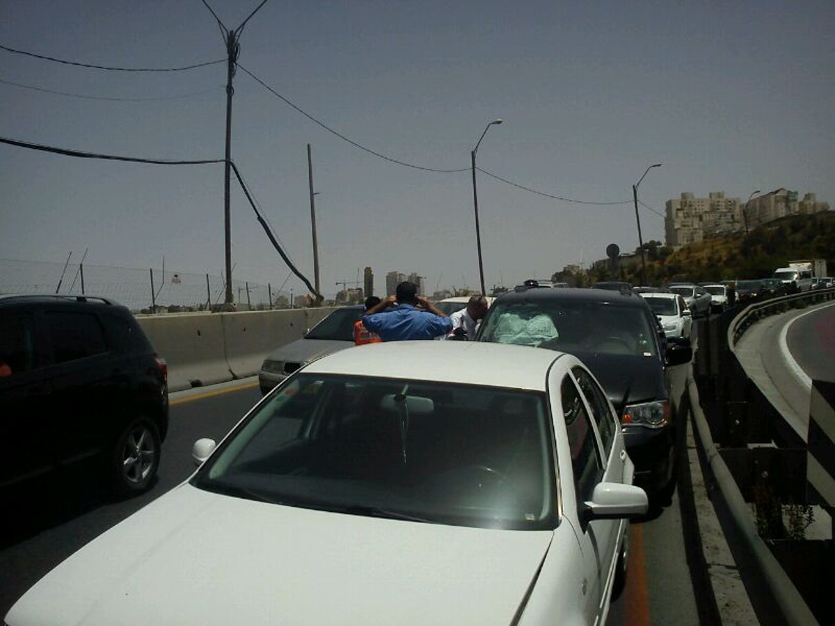 כביש 1: תאונת שרשרת עם ראש השב"כ יורם כהן