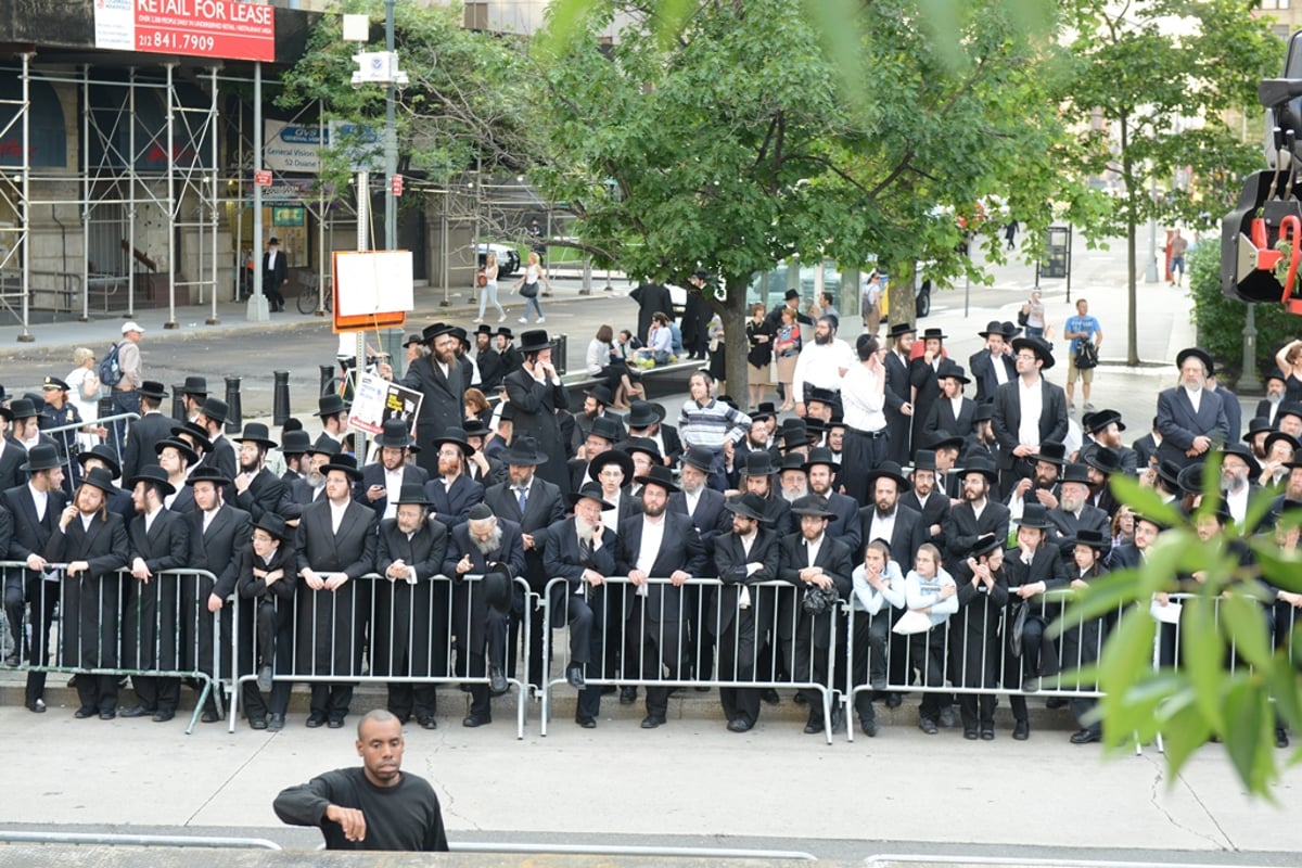 עצרת הרבבות במנהטן • גלרית ענק